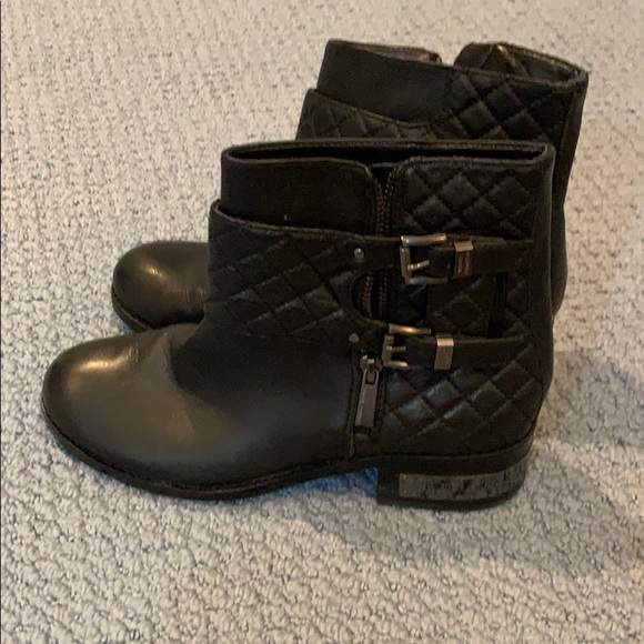 Amazing booties - Picture 1 of 4